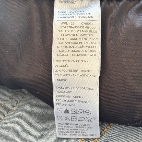 Levi Strauss Slimming Plus Size 20 Bermuda Jean Shorts Pull-on Totally Shaping - Picture 11 of 13